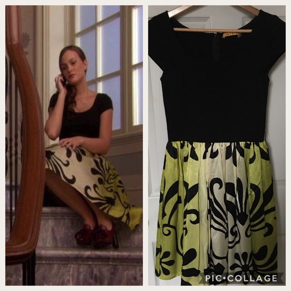 Alice + Olivia Dresses & Skirts - Alice + Olivia Trellis Print dress